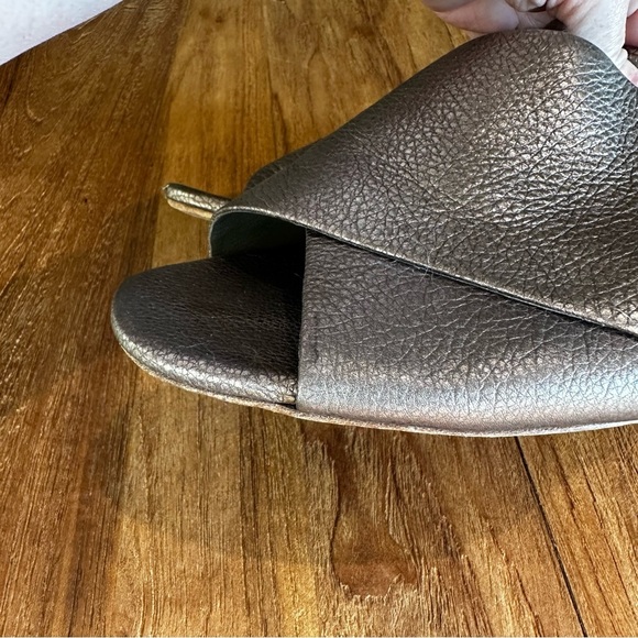 Vince Karsen Women’s Leather Sandals Slip On Slides Bronze Pebbled Block Heel 11 - Picture 12 of 12